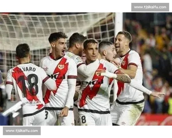 罗宾对决马拉特巅峰碰撞揭示战术智慧与意志较量全场焦点之战博弈