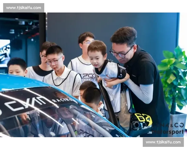 李芮知vs时代浪潮的正面交锋与青年价值的深度对话当下社会思考图景